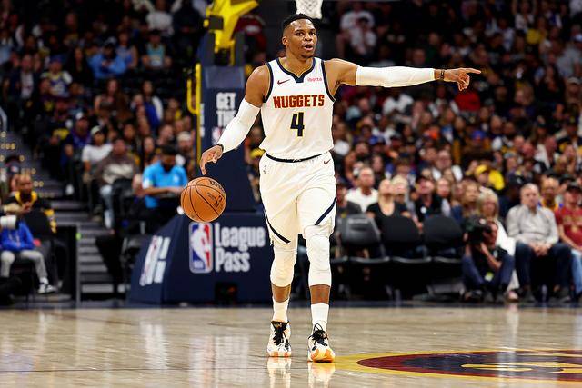 巴萨正式引入克罗地亚门将利瓦科维奇，转会费400万欧元